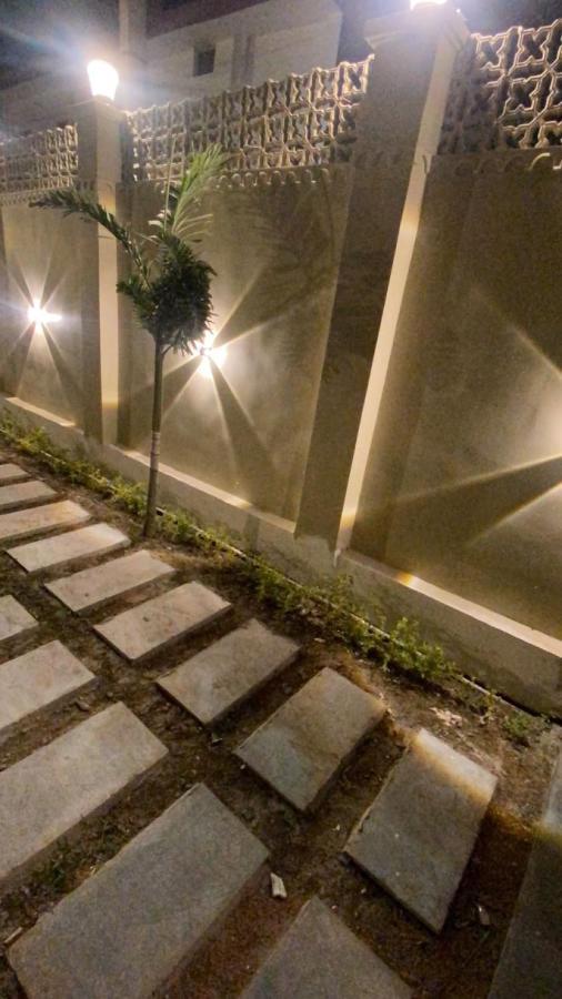 Solitaire Gardens Near Airport Lucknow Dış mekan fotoğraf